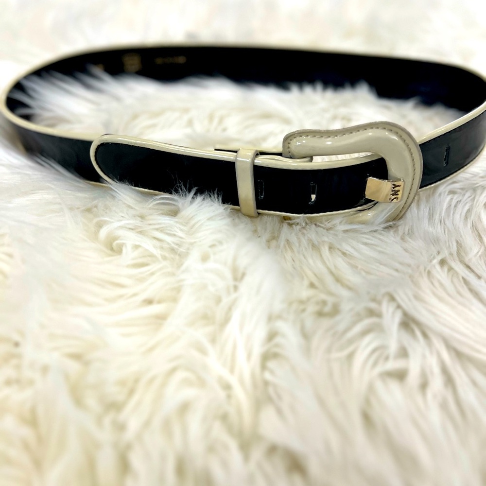 Seventy Belt - Cream/Black Latex Shine - Size 8 x2 - good condition